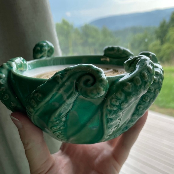 Anthropologie capri blue candle htf - Picture 2 of 3